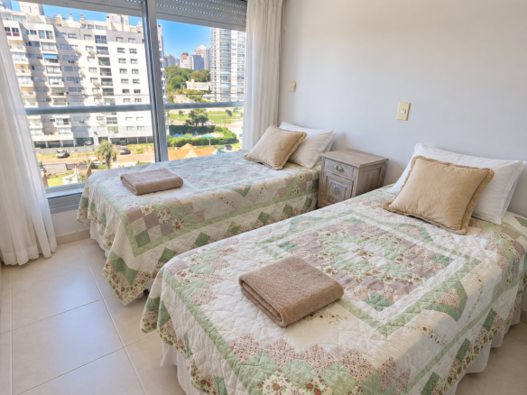 Season Tower Playa Mansa Punta del Este